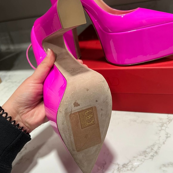 New Valentino Garavani Tan-Go Platform Pump Pink Patent Leather Sz 38.5 / 8.5 US - Picture 6 of 16